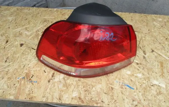 Volkswagen Golf VI Rear/tail lights
