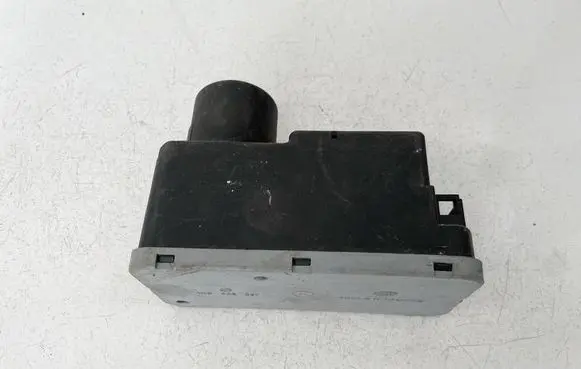Volkswagen Golf III Vacuum pump 1H0962257
