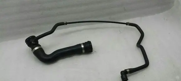 BMW 5 E60 E61 Engine coolant pipe/hose 7560968