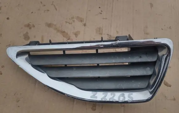 Renault Megane I Front grill 7700428964