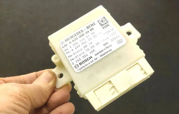 Mercedes-Benz Vito Viano W639 Comfort/convenience module A0004460156 A6399022000 A6399003300