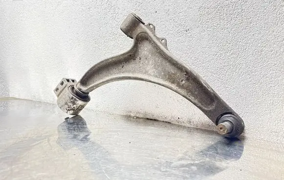 Opel Insignia A Front lower control arm/wishbone 0131221