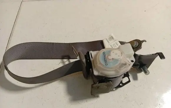 Honda Civic Rear seatbelt 0435061