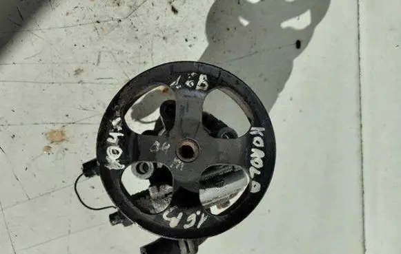 Toyota Corolla E120 E130 Power steering pump