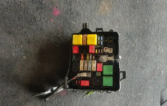 Peugeot 208 Fuse module
