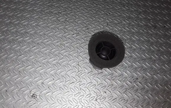Toyota Yaris Front door high frequency speaker
