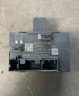 Volkswagen Touareg II Door control unit/module 4H0959795M