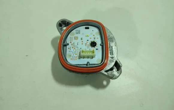 Peugeot 208 II LED ballast control module L90137644