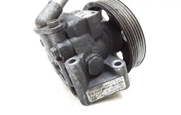 Volvo V70 Power steering pump 7G913A696HB 31302569