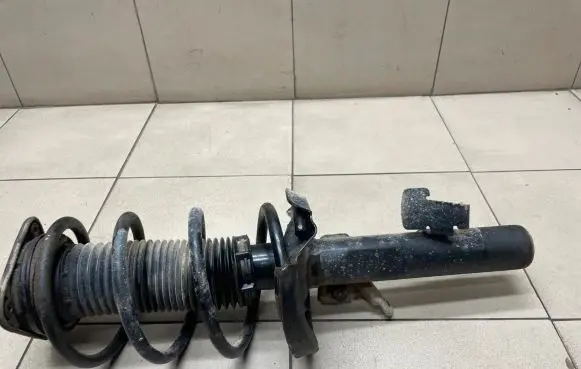 Ford Focus Front shock absorber with coil spring