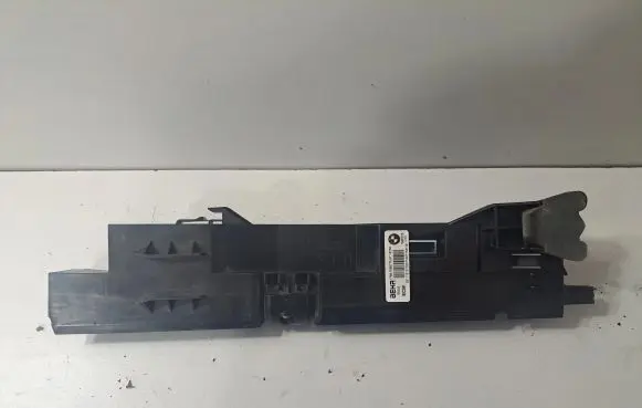 BMW X5 E70 Radiator support slam panel bracket 7799761 8572188