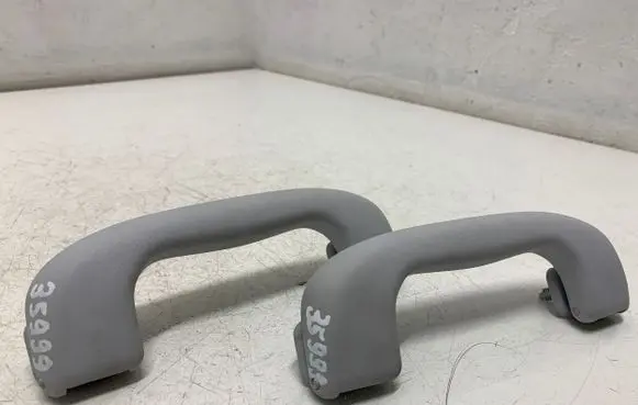 Opel Corsa E A set of handles for the ceiling 337631919 5001470005