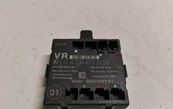 Mercedes-Benz C W204 Door control unit/module A2048702126