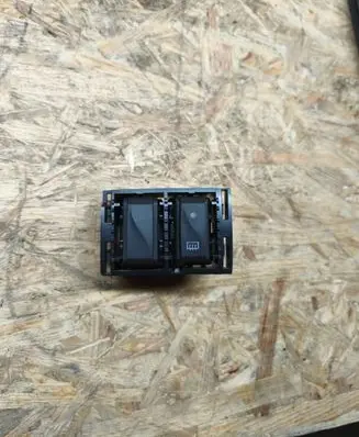Opel Vivaro Windscreen/window heater switch 1259364X