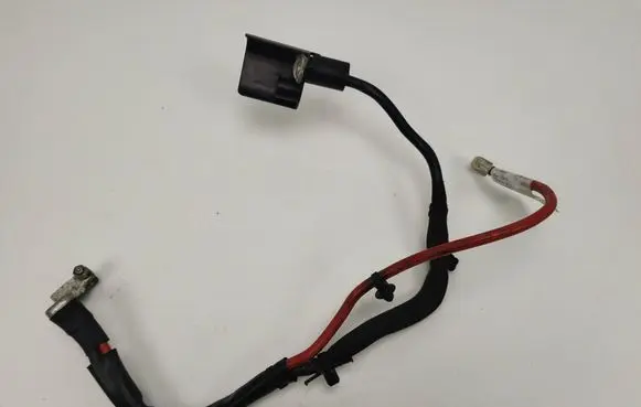 Volkswagen Tiguan Positive cable (battery) 5QA971228C