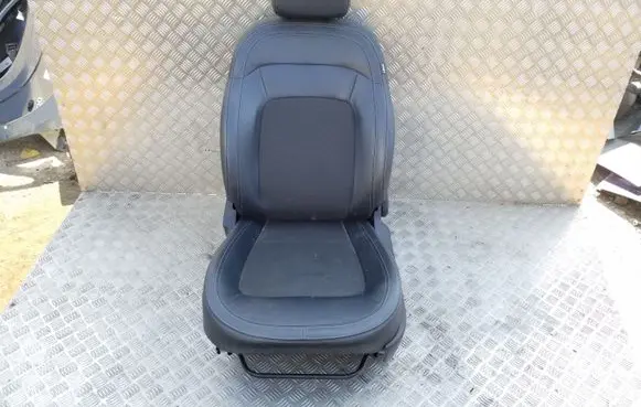 KIA Sportage Front driver seat 