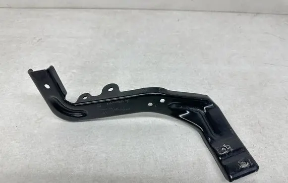 Mercedes-Benz GLS X167 Front bumper mounting bracket A1676265200 T75426B