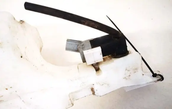 Jaguar XF Windscreen/windshield washer pump