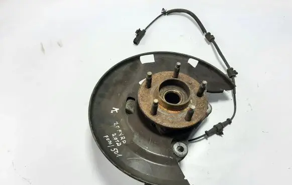 Opel Zafira C Front wheel hub 12774823 367973422