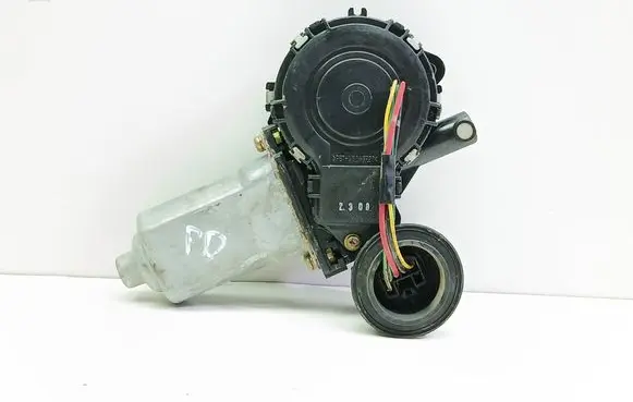 Toyota Avensis Verso Front door window regulator motor 8571042080