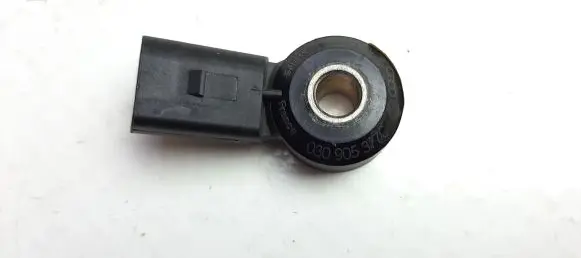 Volkswagen Golf V Detonation knock sensor 030905377C M7782