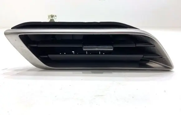 Peugeot 3008 II Rear air vent grill 