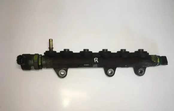 Nissan X-Trail T31 Fuel main line pipe 0445214155 0281002800 0281002916