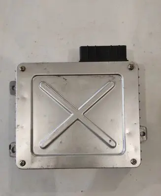 Land Rover Discovery Engine control unit/module RQT000030 E0007 2752