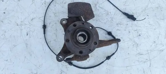 Peugeot 407 Front wheel hub spindle knuckle