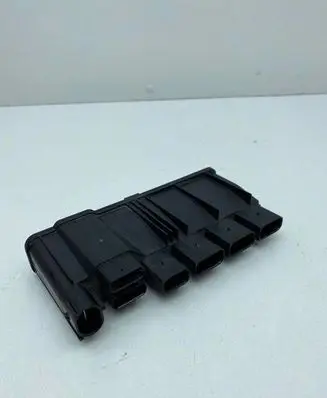 BMW 1 F20 F21 Power management control unit P00131424 8638551 18B1011L4384