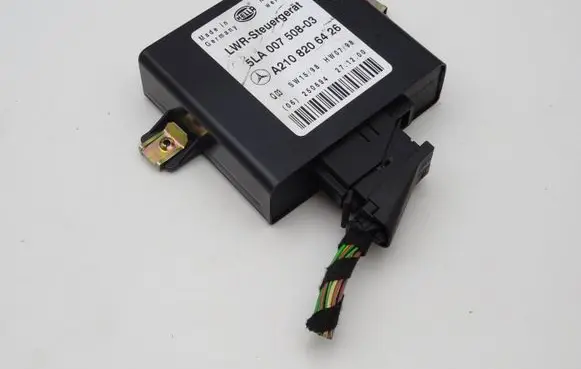 Mercedes-Benz CLK A208 C208 Light module LCM A2108206426