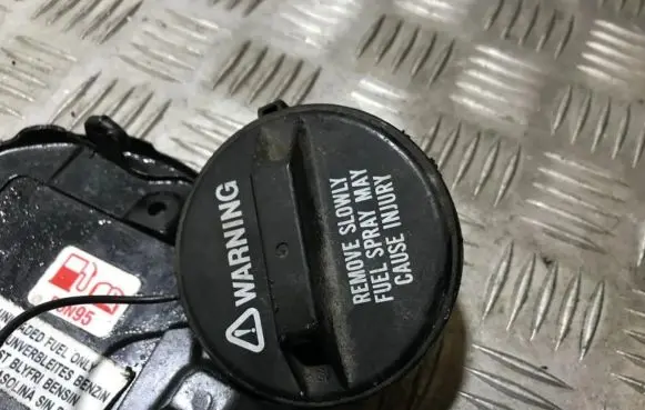 Fuel tank filler cap