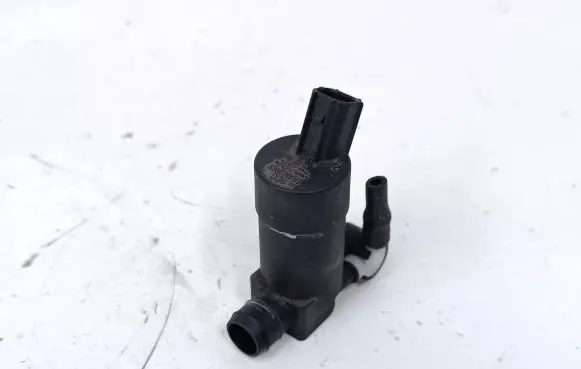 Ford Kuga I Windscreen/windshield washer pump 1S7117K624FE