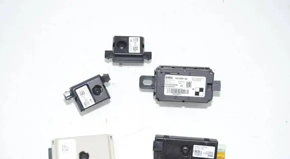 BMW i3 Aerial antenna amplifier 9333438 65209333438 9231466