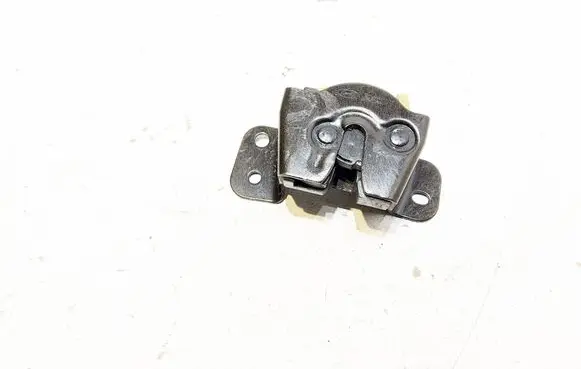 Hyundai Tucson JM Tailgate window lock/catch/latch 