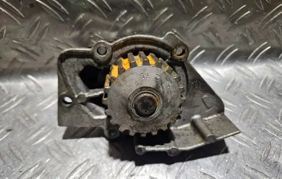 Peugeot 307 Water pump 112747