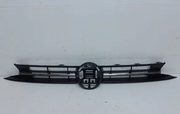 Volkswagen Polo VI Front grill 2G0853651K 2G0853653K
