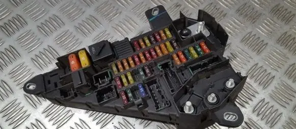 BMW 5 E60 E61 Fuse box set 6906603 6906588-08