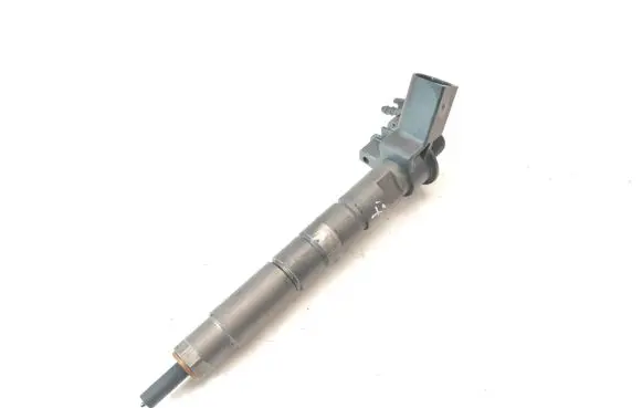 BMW X1 F48 F49 Fuel injector 8514151 851415102 0445118004