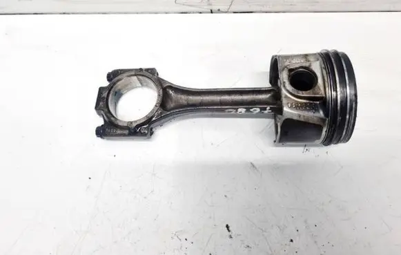Volkswagen Caddy Piston with connecting rod