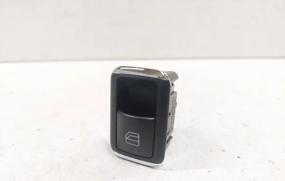 Mercedes-Benz C W204 Electric window control switch A2048707358 10034661 03139101