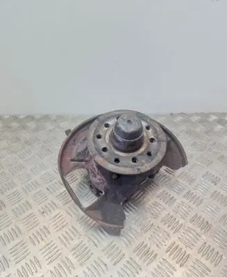 Mercedes-Benz SLC C107 Front wheel hub A1073320002 1073320002