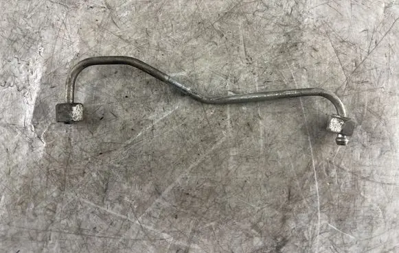 Opel Astra H Fuel injector supply line/pipe 