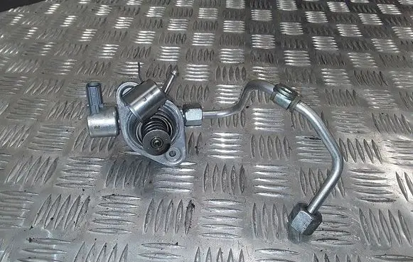 Suzuki Baleno IV Fuel injection high pressure pump 0261520391