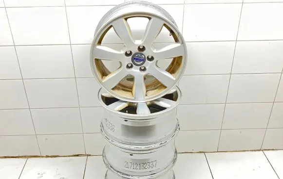 R16 alloy rim