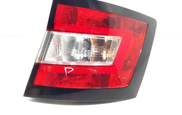 Skoda Fabia Mk3 (NJ) Rear/tail lights 6V9945096