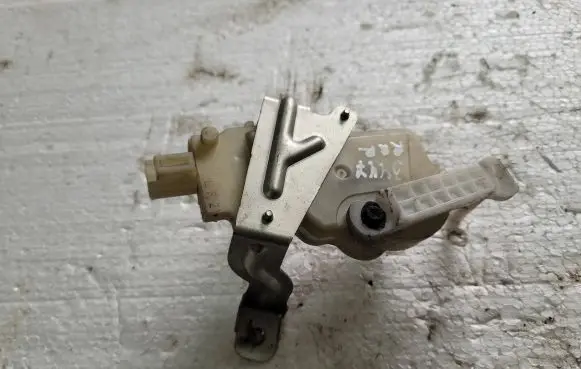 Toyota Yaris Central locking motor 