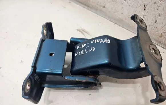 Opel Vivaro Loading door upper hinge 527428A