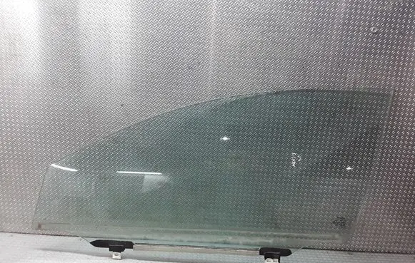 Toyota Avensis T250 Front door window glass four-door