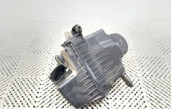 Hyundai ix20 Air filter box 28110-1P200